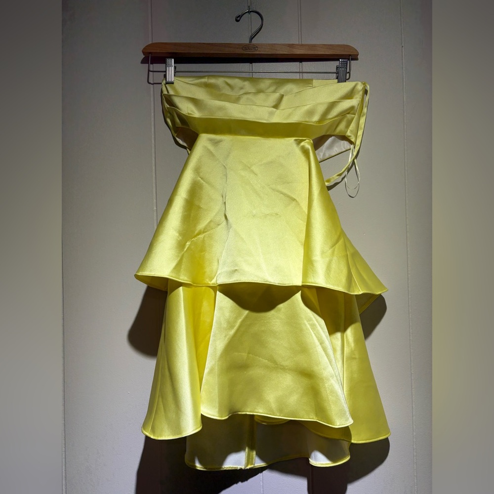 NWT Zara yellow lemon ruffle dress large